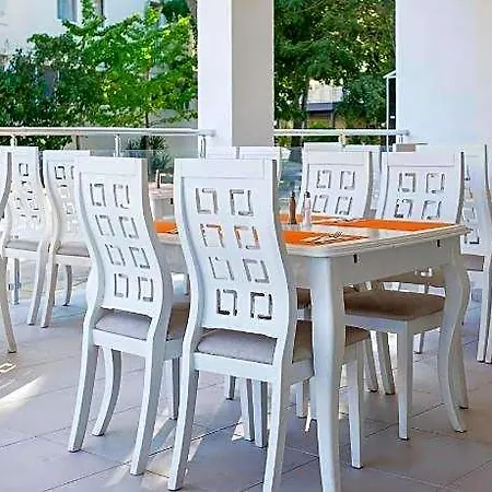 Хотел Garden Nevis 3*