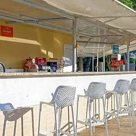 Garden Nevis Хотел 3*