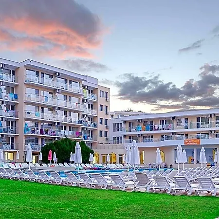 Garden Nevis Хотел 3*
